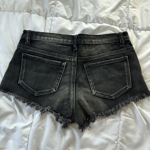 Lace up Jean shorts - Picture 3 of 3